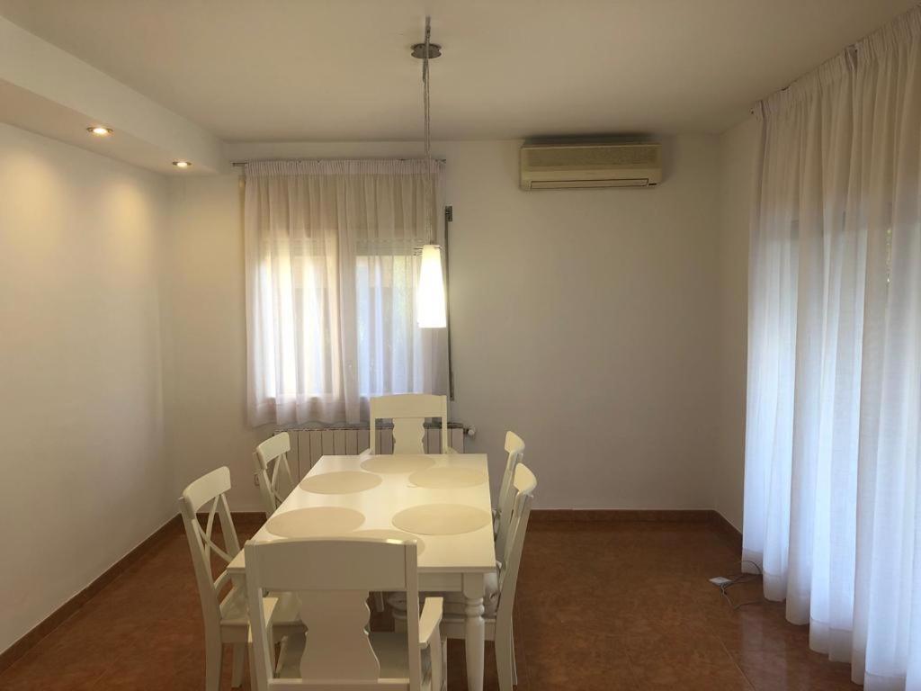 Casa Veuras Girona - Montilivi Βίλα Εξωτερικό φωτογραφία