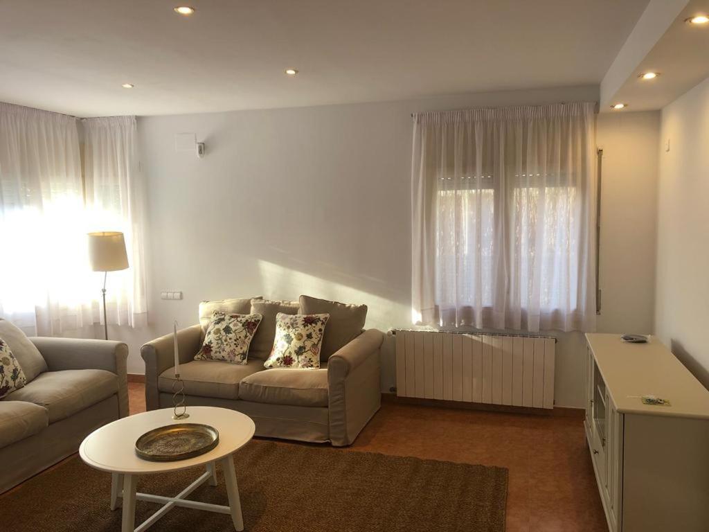 Casa Veuras Girona - Montilivi Βίλα Εξωτερικό φωτογραφία