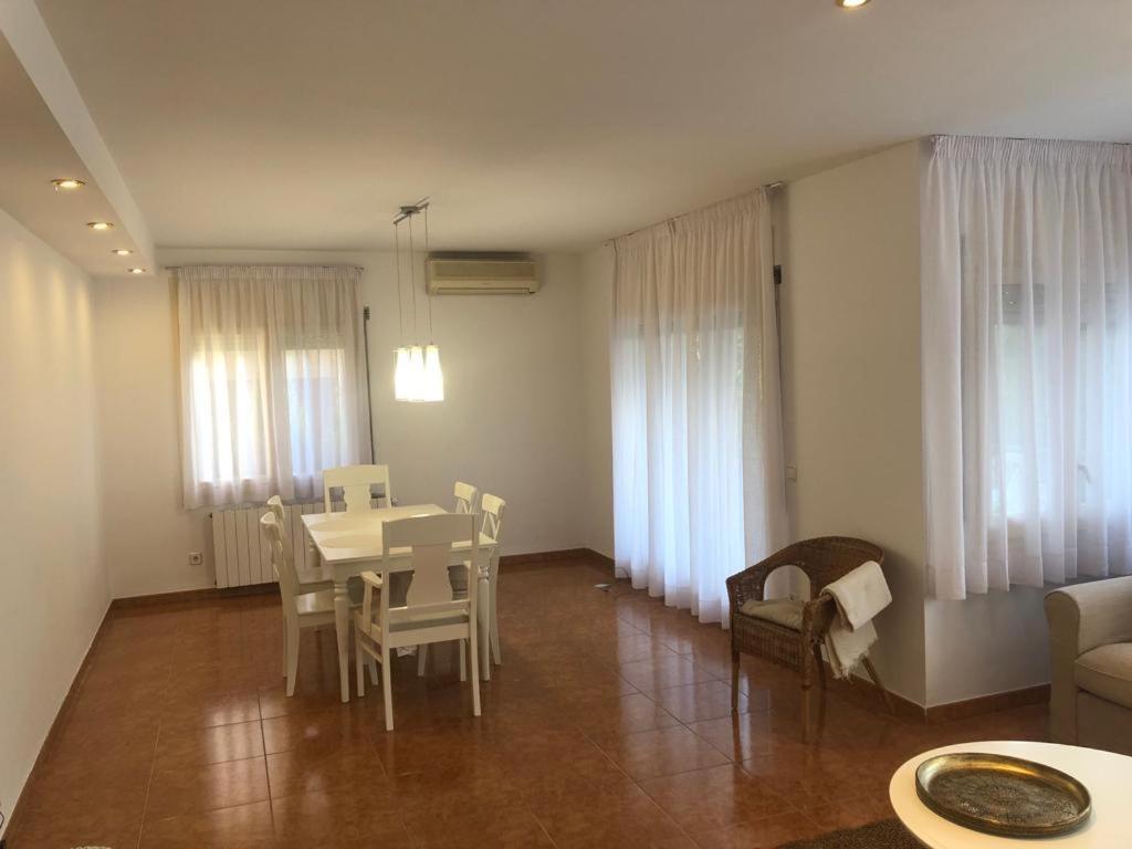 Casa Veuras Girona - Montilivi Βίλα Εξωτερικό φωτογραφία
