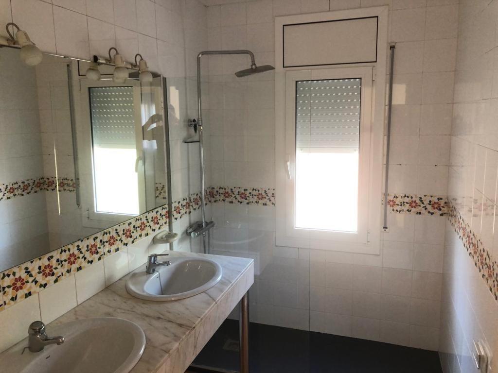 Casa Veuras Girona - Montilivi Βίλα Εξωτερικό φωτογραφία