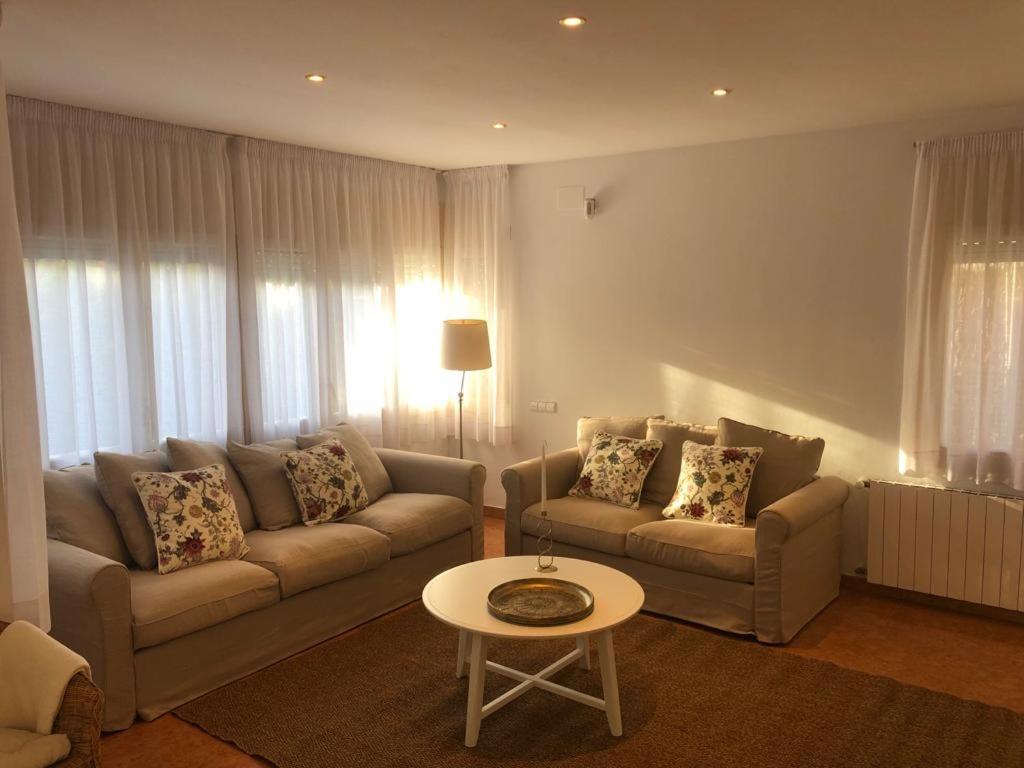 Casa Veuras Girona - Montilivi Βίλα Εξωτερικό φωτογραφία
